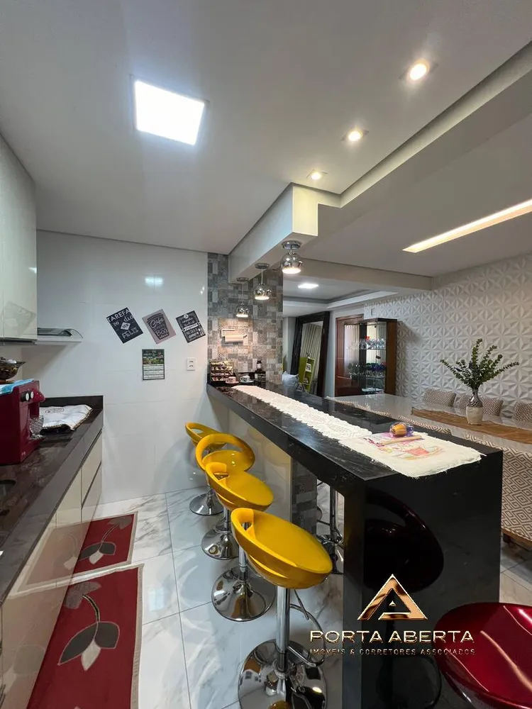 Apartamento, 3 quartos, 190 m² - Foto 1