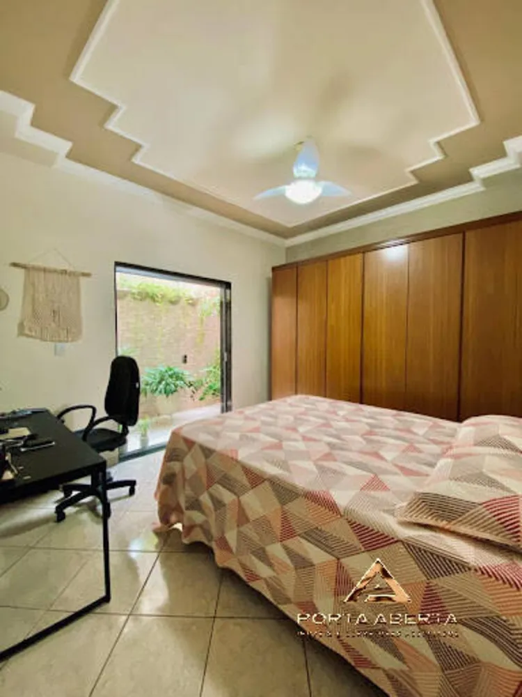 Casa, 3 quartos, 216 m² - Foto 3