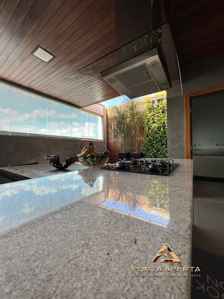 Apartamento, 3 quartos, 215 m² - Foto 1