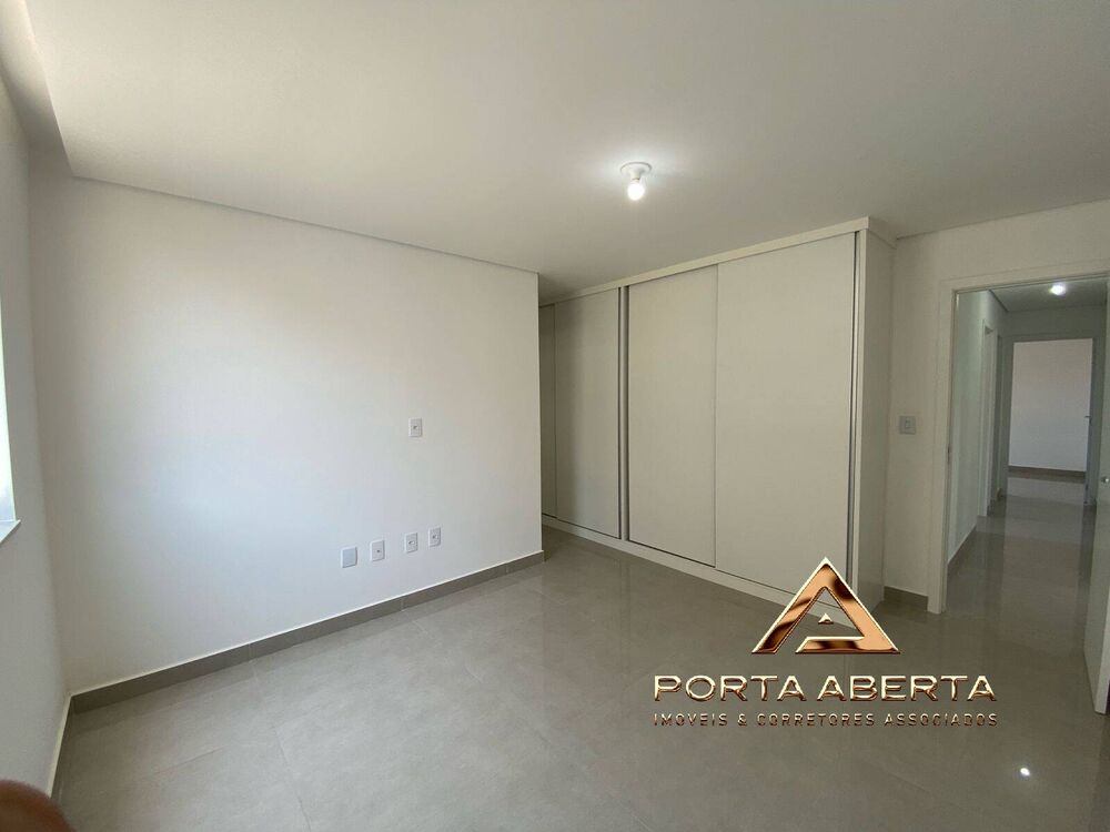 Apartamento à venda com 3 quartos, 101m² - Foto 1