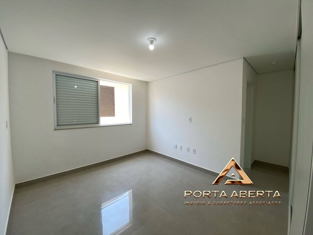 Apartamento à venda com 3 quartos, 101m² - Foto 4