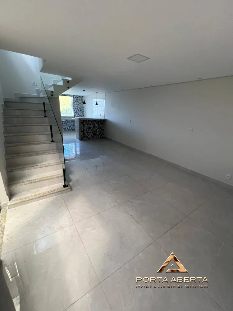 Casa, 3 quartos, 195 m² - Foto 2