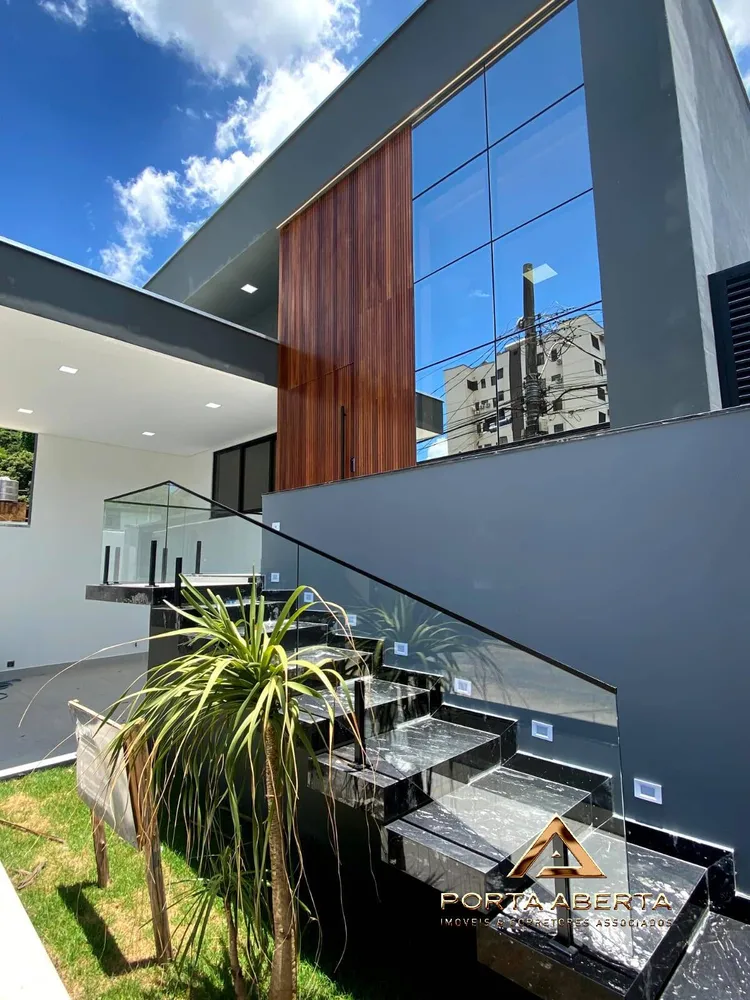Casa, 3 quartos, 300 m² - Foto 1