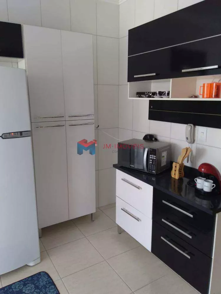 Apartamento à venda com 2 quartos, 82m² - Foto 11