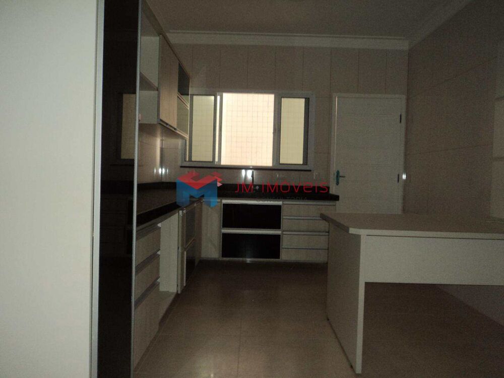 Casa, 5 quartos, 213 m² - Foto 1