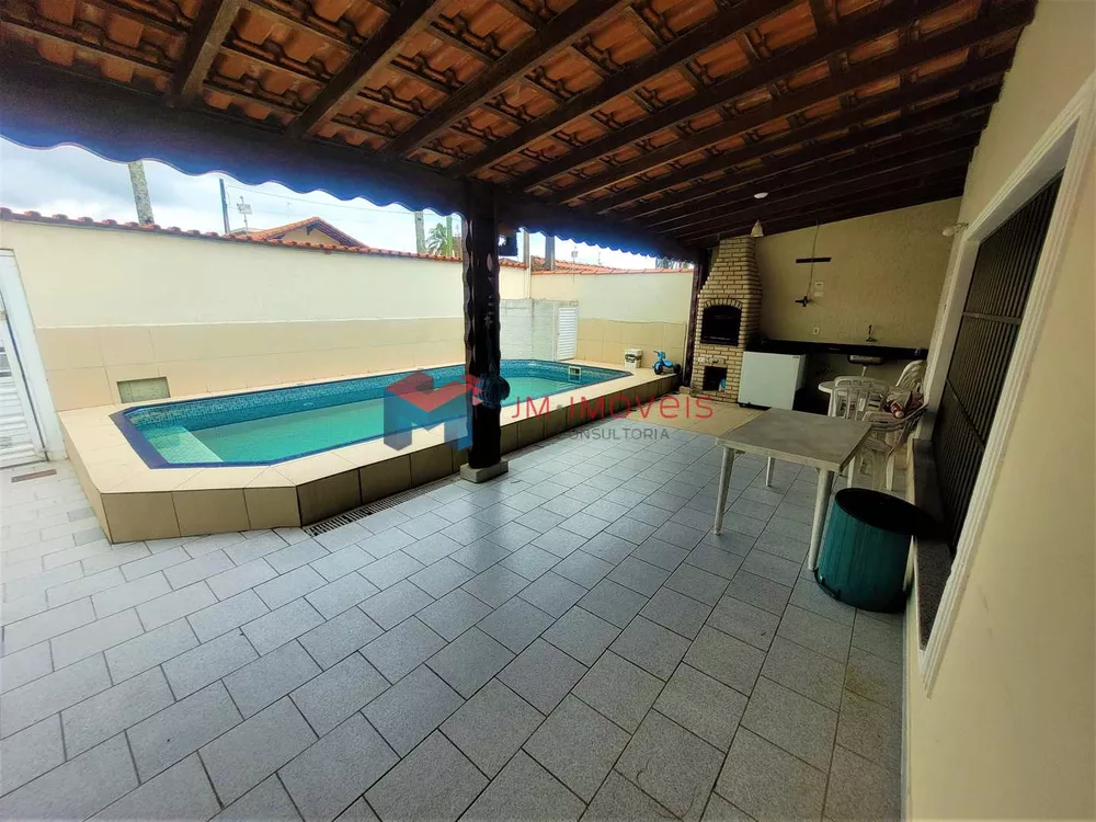 Casa à venda com 4 quartos, 140m² - Foto 2