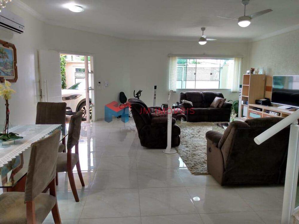 Casa, 4 quartos, 231 m² - Foto 4