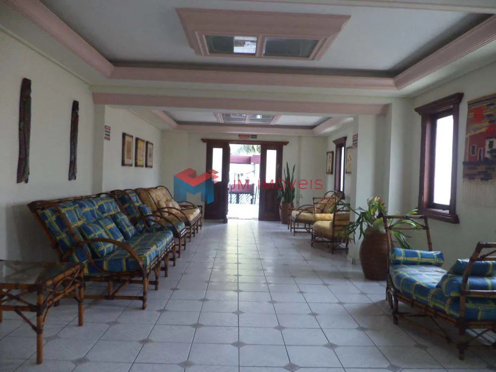 Cobertura, 3 quartos, 222 m² - Foto 4