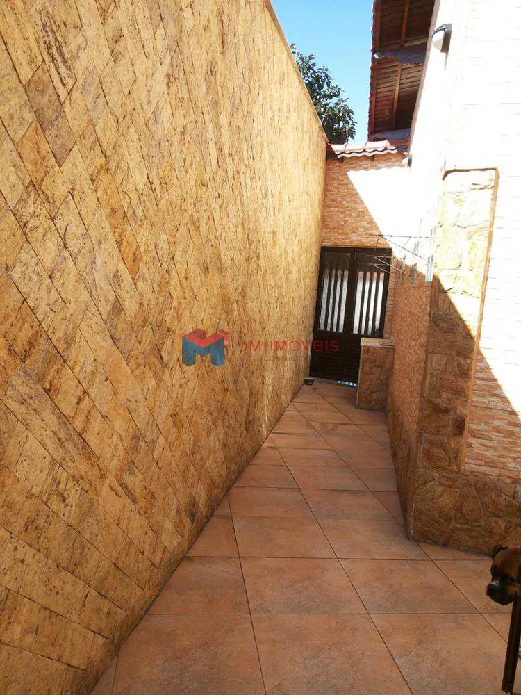 Casa, 4 quartos, 240 m² - Foto 9