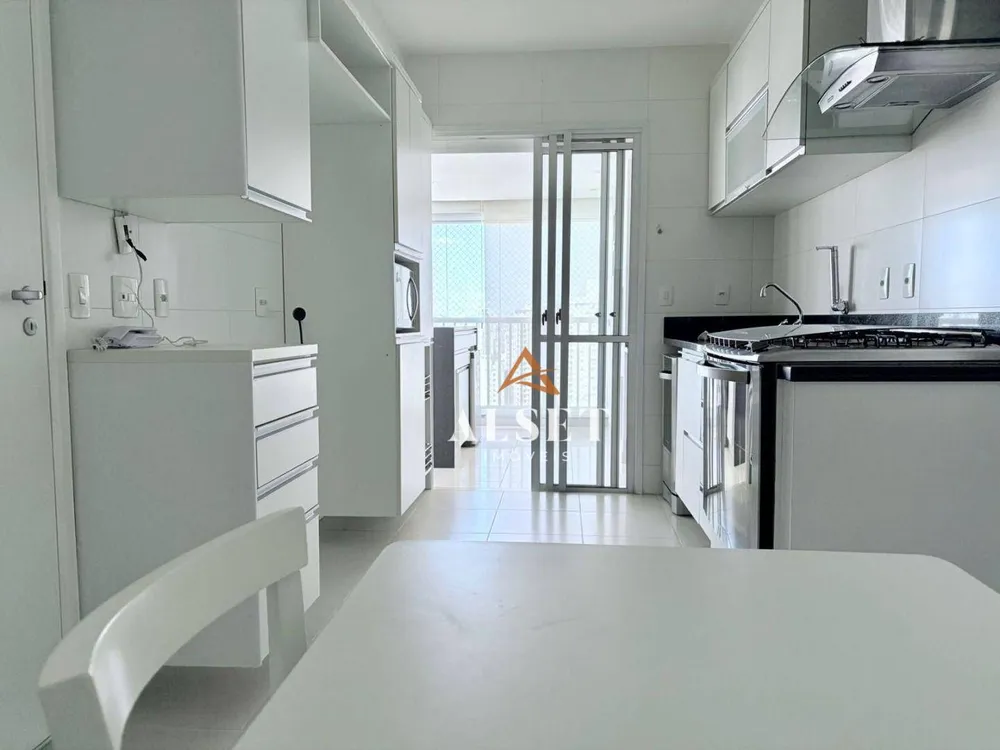 Apartamento, 3 quartos, 137 m² - Foto 2