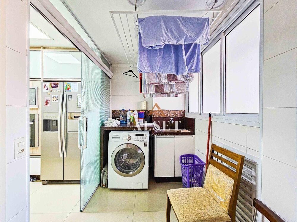 Apartamento à venda com 3 quartos, 154m² - Foto 12