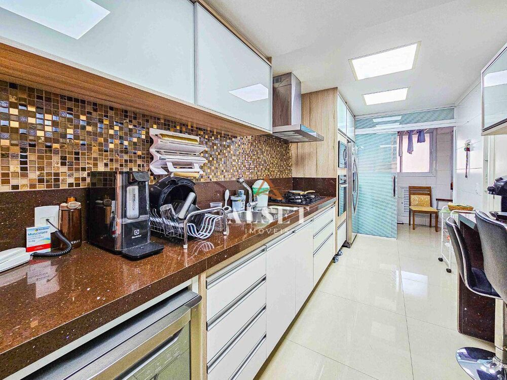 Apartamento à venda com 3 quartos, 154m² - Foto 11