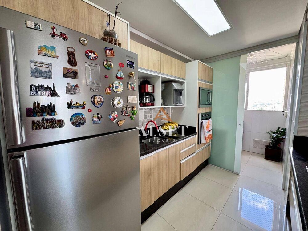 Apartamento à venda com 2 quartos, 75m² - Foto 5