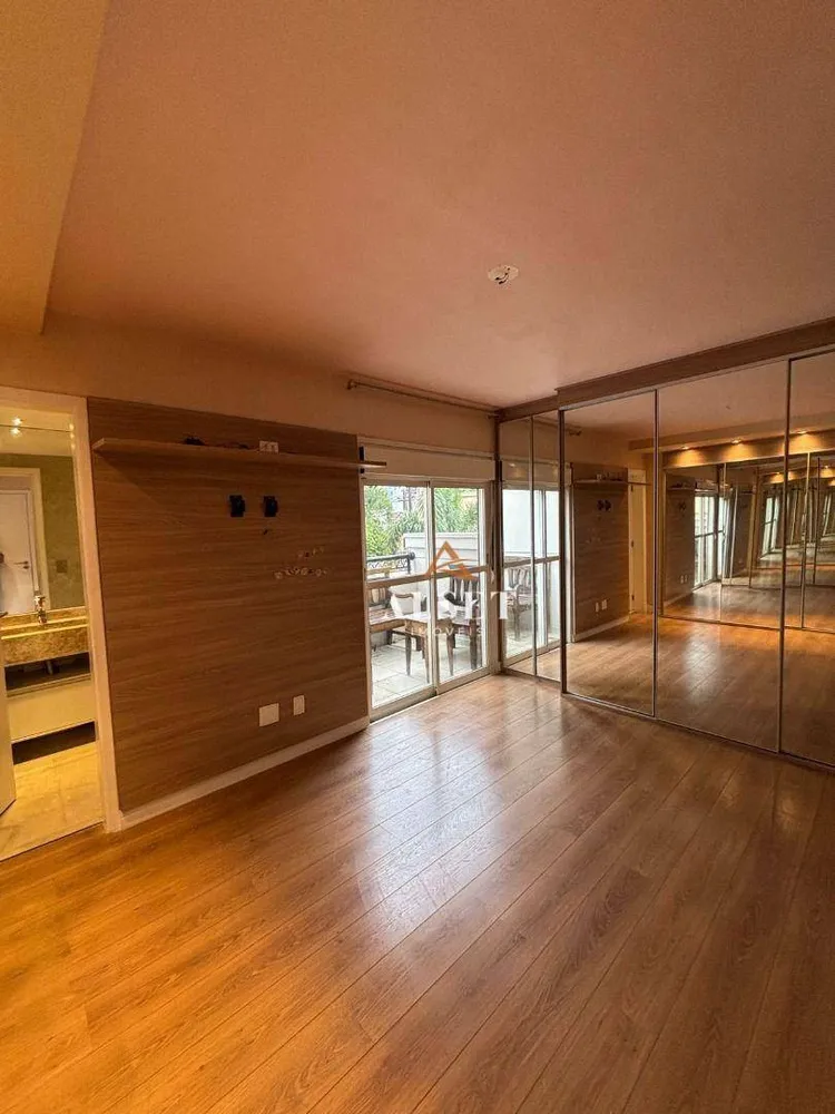 Apartamento, 3 quartos, 215 m² - Foto 2