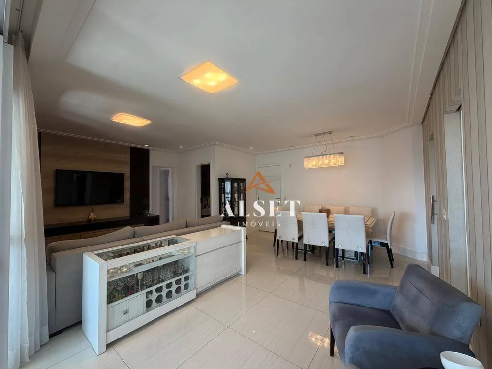 Apartamento, 3 quartos, 141 m² - Foto 1