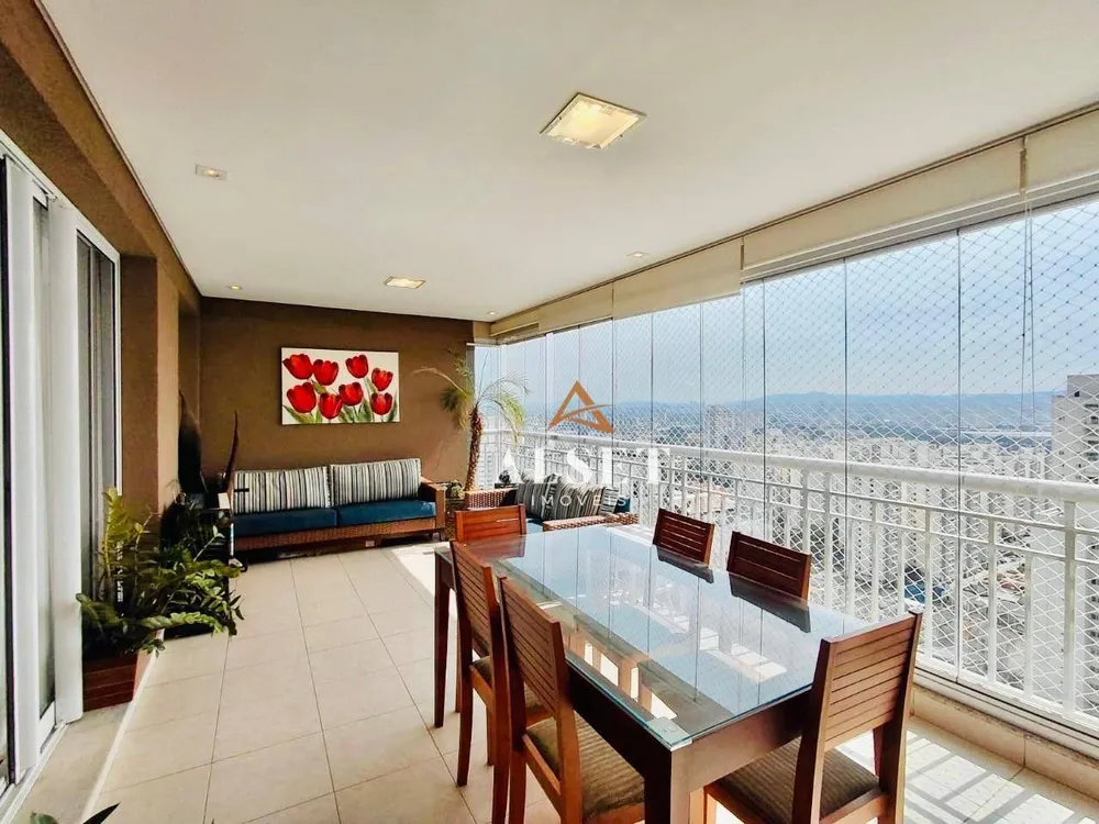 Apartamento, 3 quartos, 146 m² - Foto 1