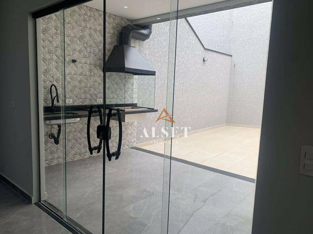 Sobrado à venda com 3 quartos, 150m² - Foto 4