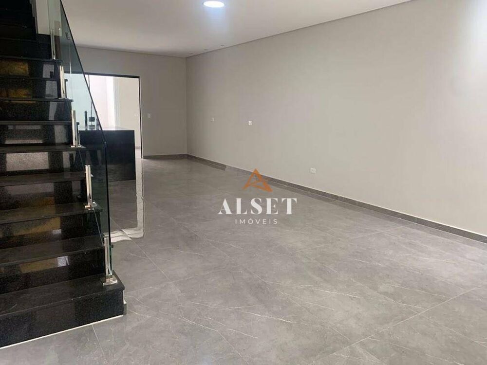 Sobrado à venda com 3 quartos, 150m² - Foto 1
