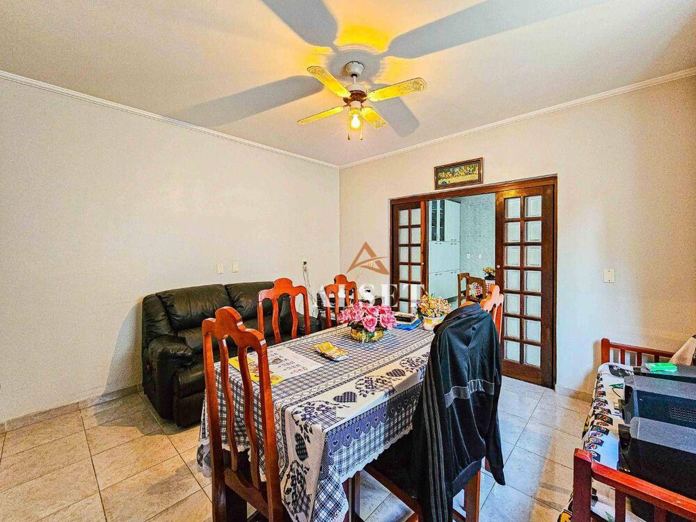 Sobrado à venda com 3 quartos, 220m² - Foto 18