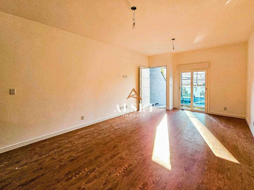 Sobrado, 3 quartos, 197 m² - Foto 1