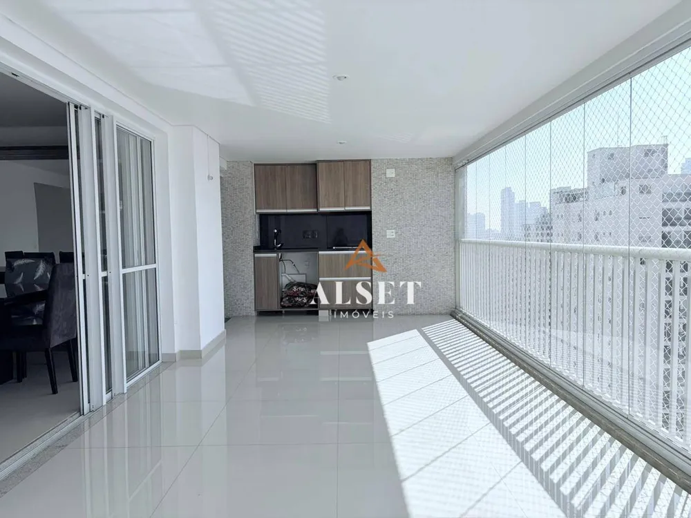 Apartamento, 3 quartos, 137 m² - Foto 2