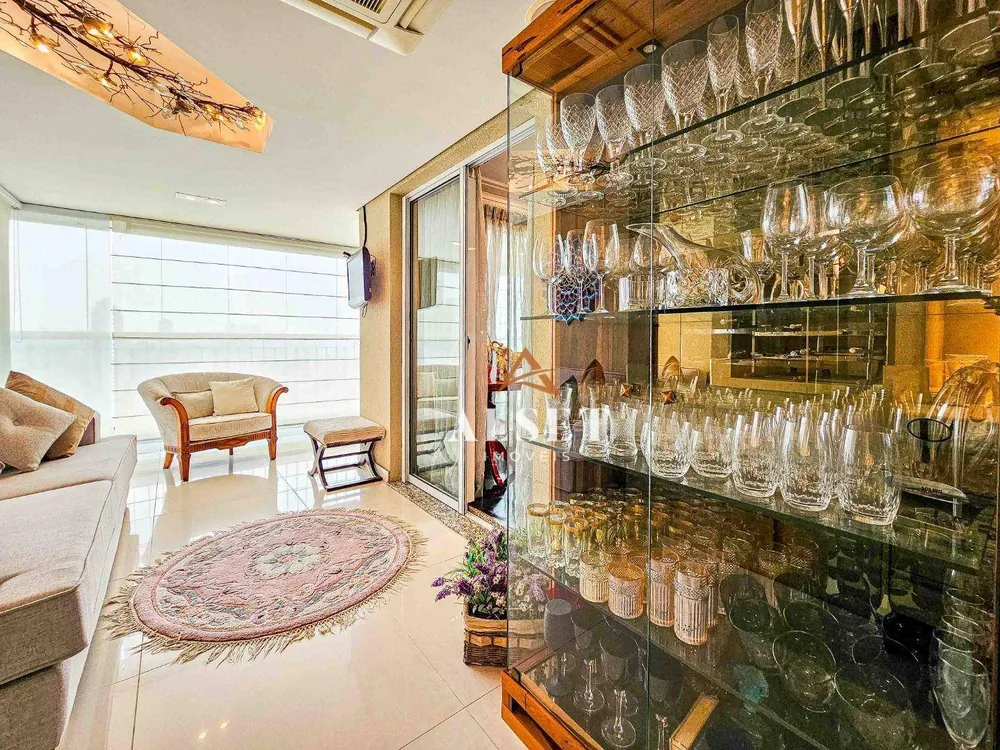 Apartamento, 3 quartos, 234 m² - Foto 2