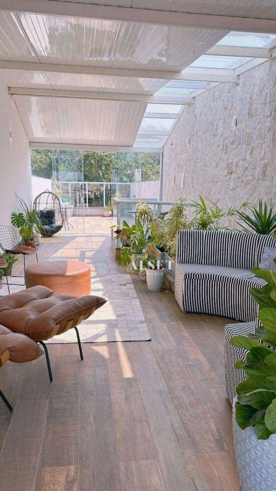 Sobrado, 3 quartos, 240 m² - Foto 1