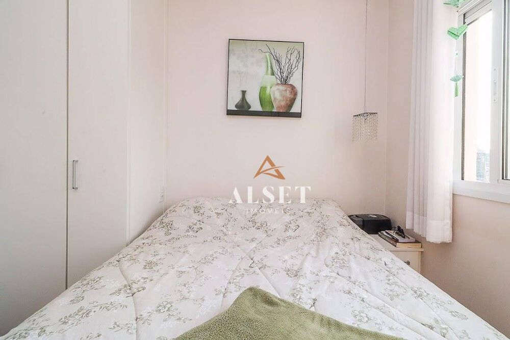 Apartamento à venda com 3 quartos, 81m² - Foto 2