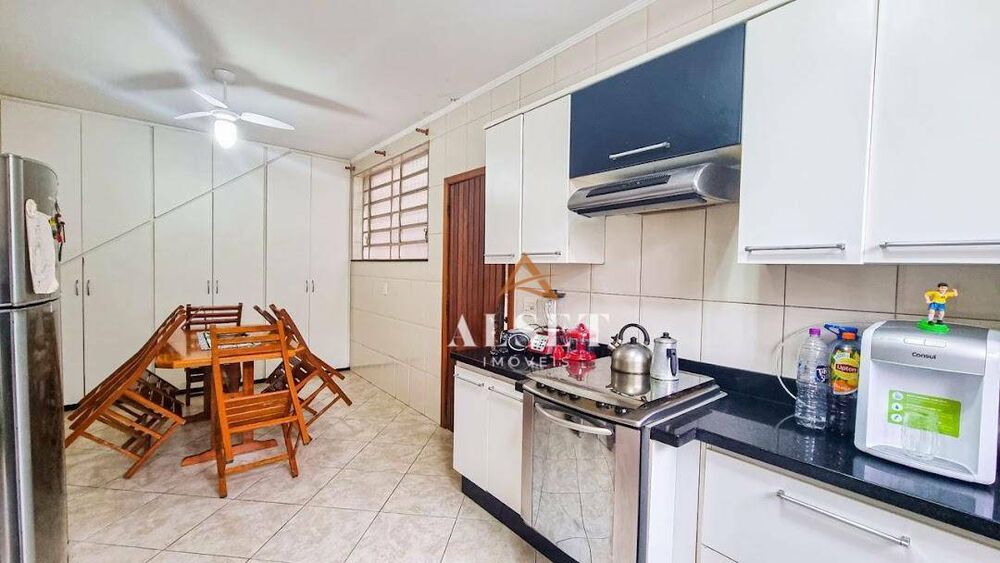 Sobrado, 3 quartos, 220 m² - Foto 1
