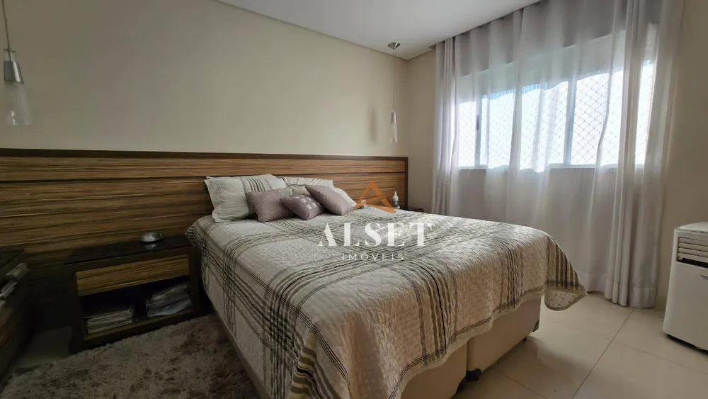 Apartamento, 3 quartos, 178 m² - Foto 1