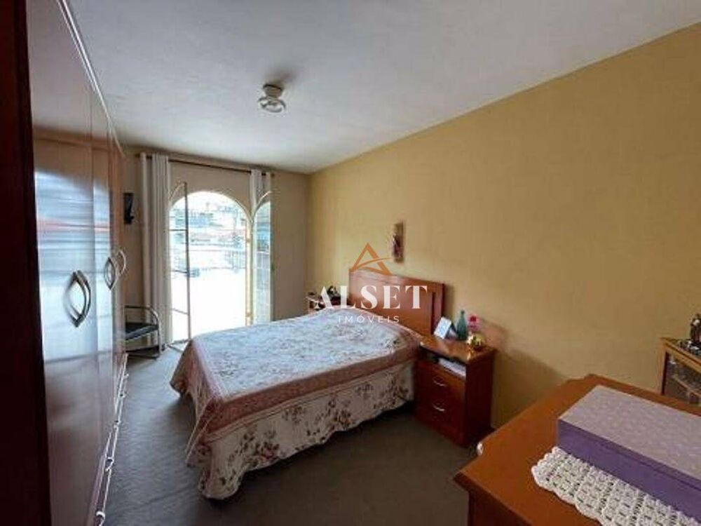 Sobrado, 3 quartos, 198 m² - Foto 1
