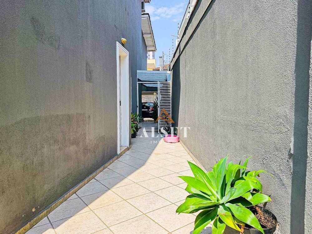 Sobrado, 3 quartos, 197 m² - Foto 1
