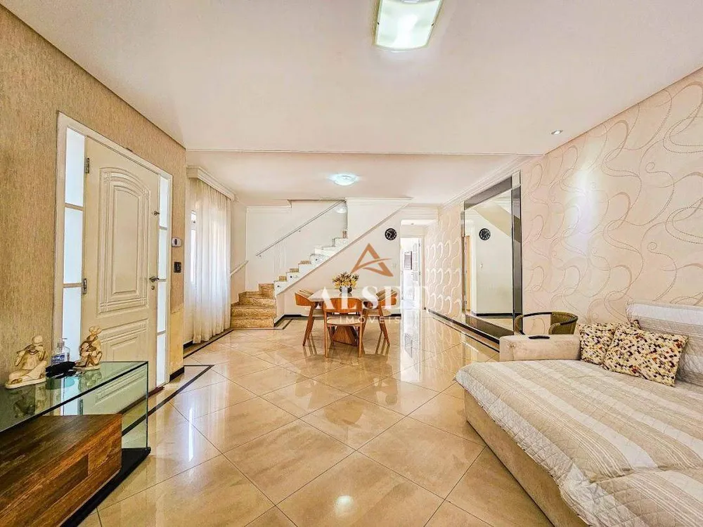 Sobrado, 3 quartos, 197 m² - Foto 1