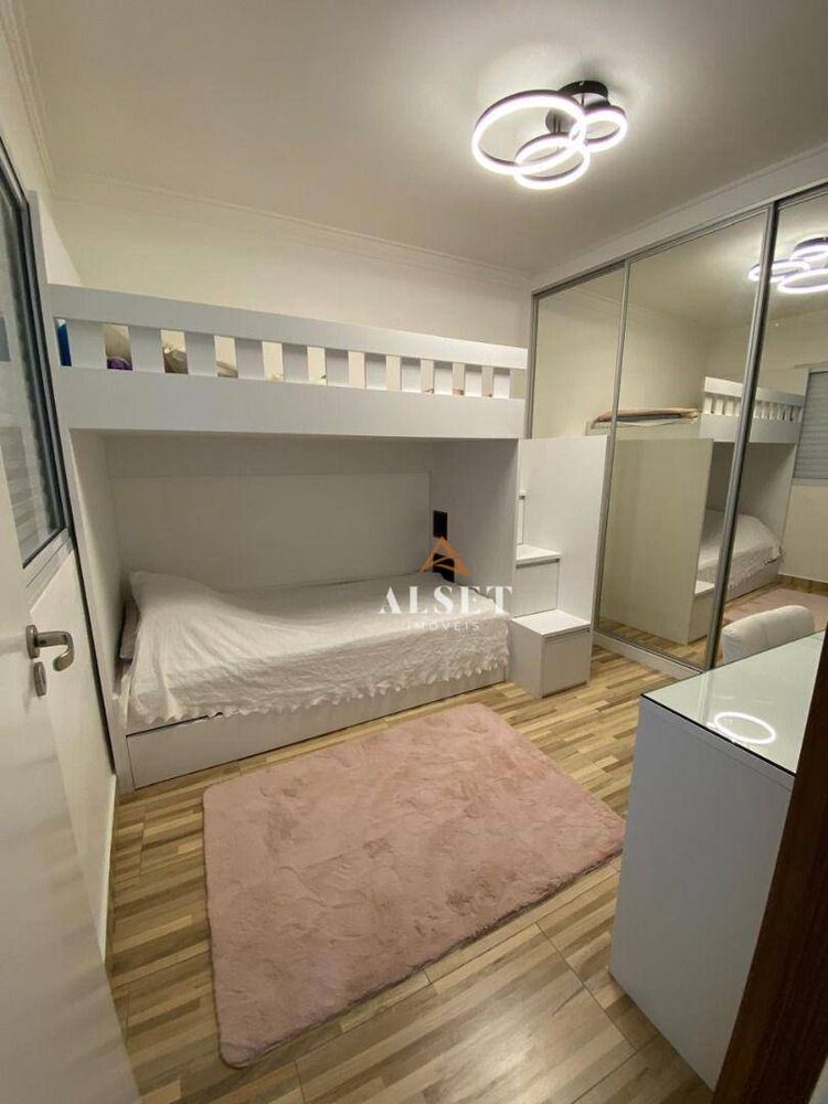 Sobrado à venda com 4 quartos, 200m² - Foto 9