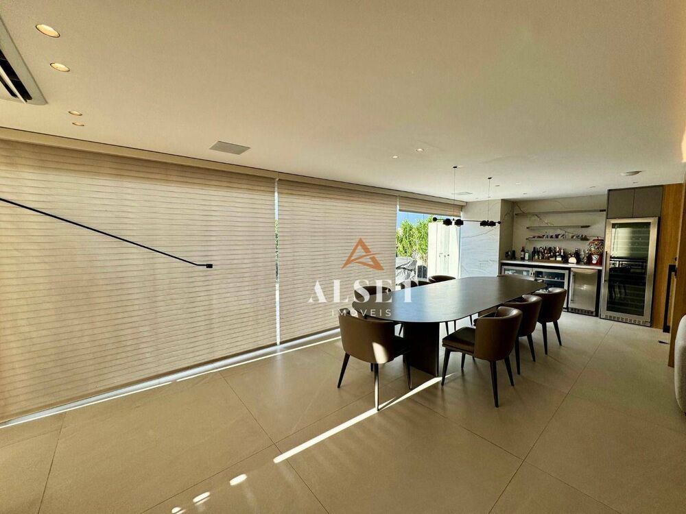 Apartamento, 3 quartos, 208 m² - Foto 2