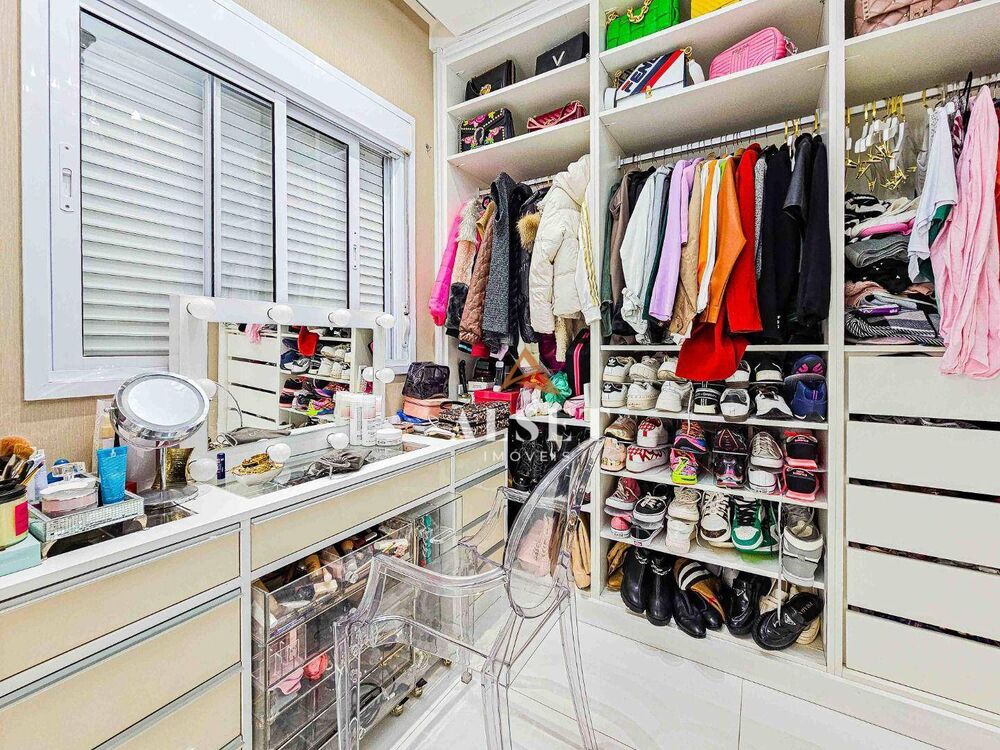 Apartamento à venda com 3 quartos, 150m² - Foto 3