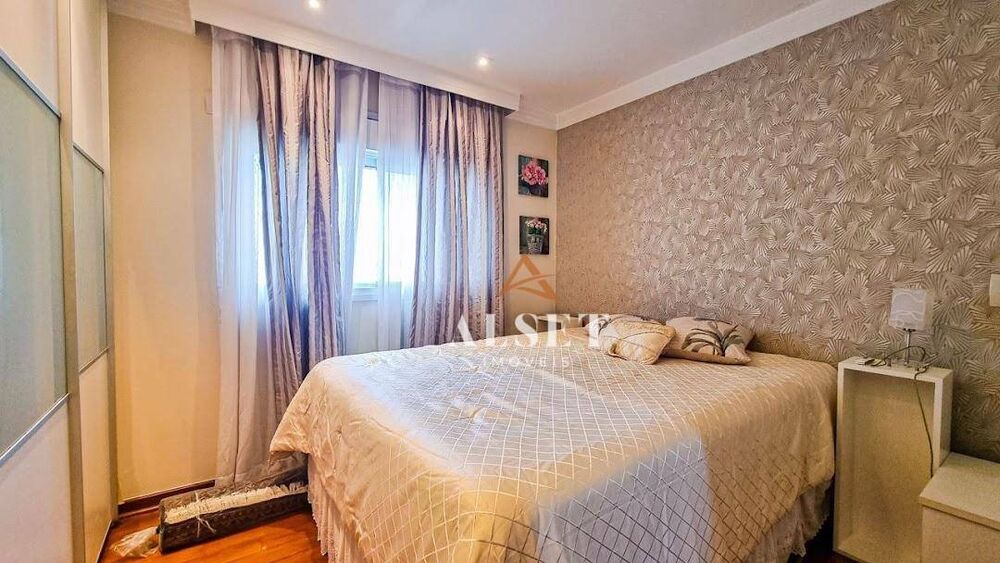 Apartamento à venda com 4 quartos, 225m² - Foto 10
