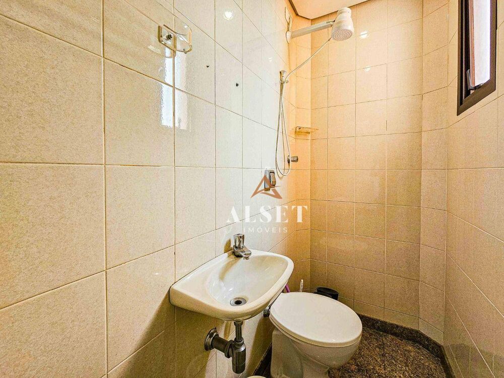 Apartamento à venda com 4 quartos, 277m² - Foto 2