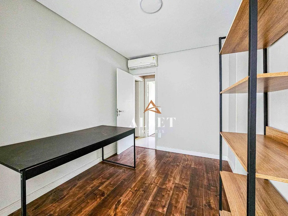 Apartamento, 3 quartos, 240 m² - Foto 3