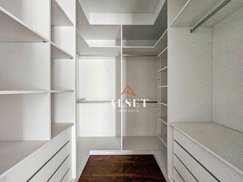 Apartamento, 3 quartos, 240 m² - Foto 11