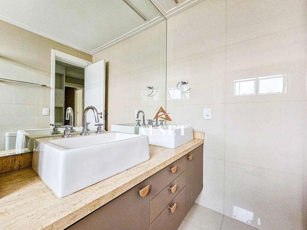 Apartamento, 3 quartos, 240 m² - Foto 4