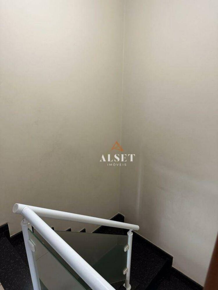Sobrado à venda com 3 quartos, 227m² - Foto 14