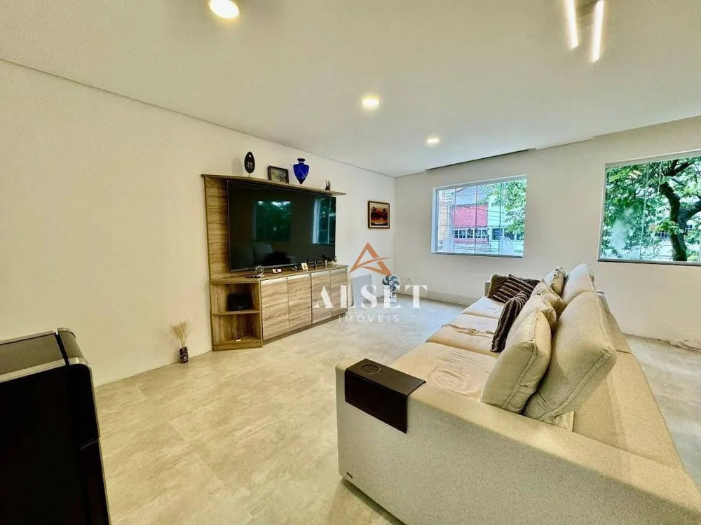 Sobrado, 2 quartos, 450 m² - Foto 1