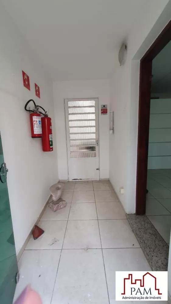 Casa à venda com 3 quartos, 200m² - Foto 4