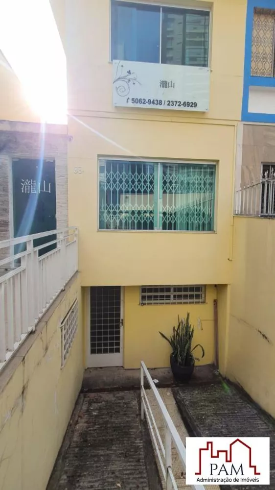 Casa à venda com 3 quartos, 200m² - Foto 1