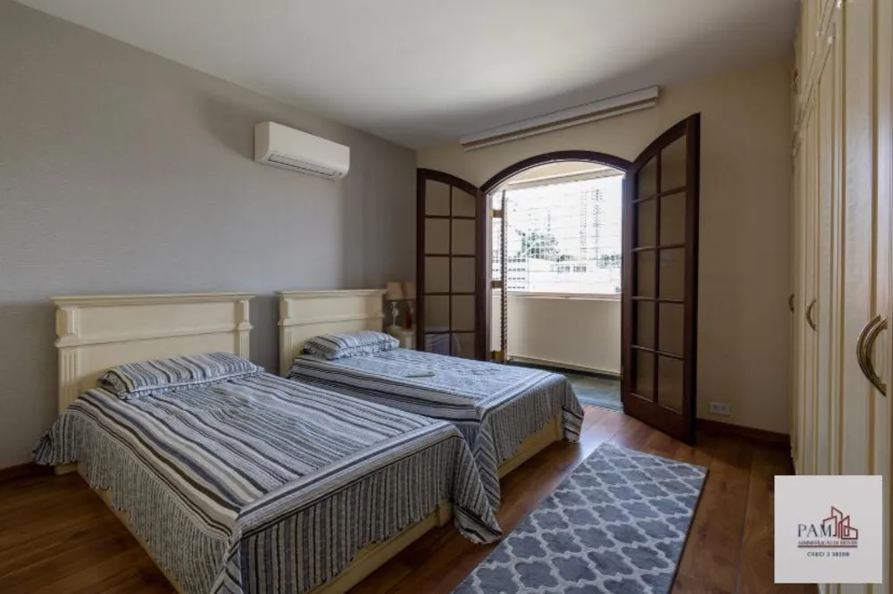Sobrado, 3 quartos, 355 m² - Foto 1