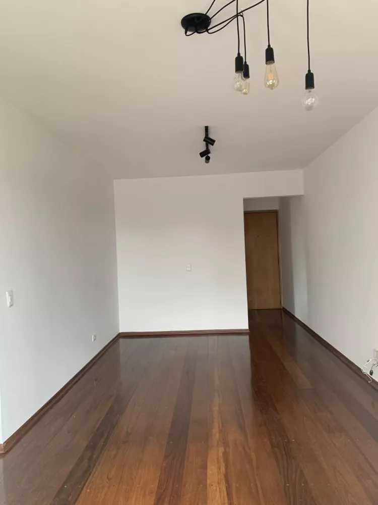 Apartamento à venda com 2 quartos, 61m² - Foto 3