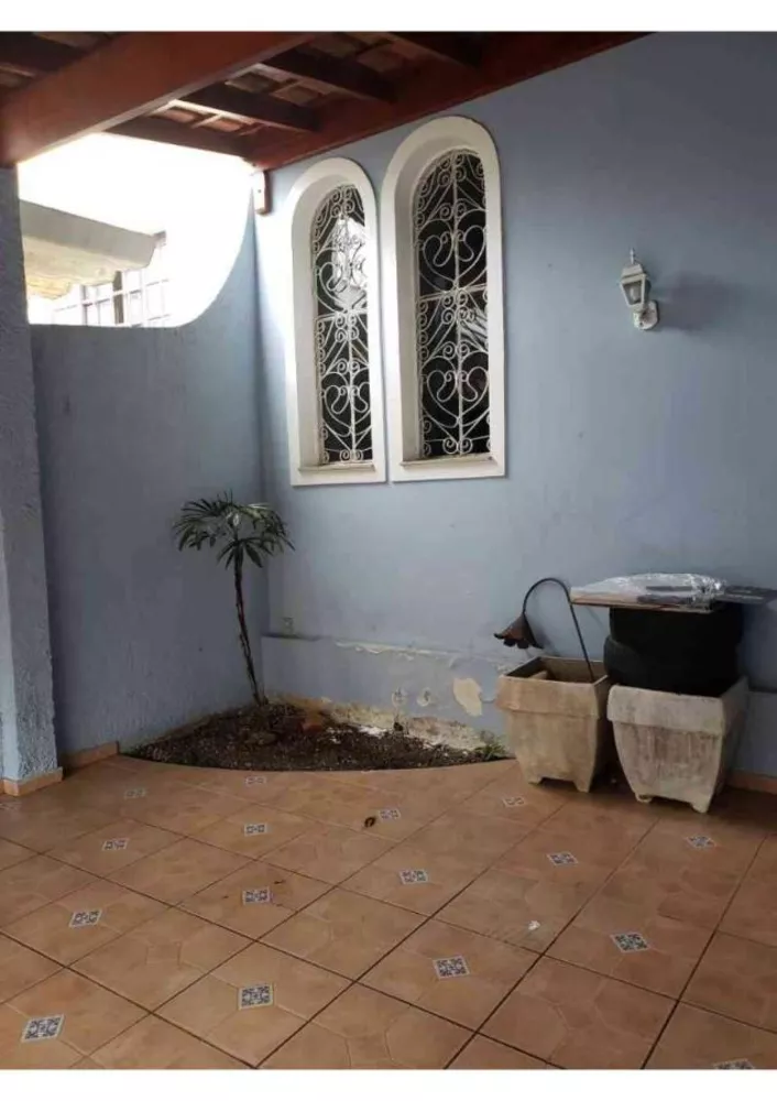 Sobrado à venda com 4 quartos, 250m² - Foto 3