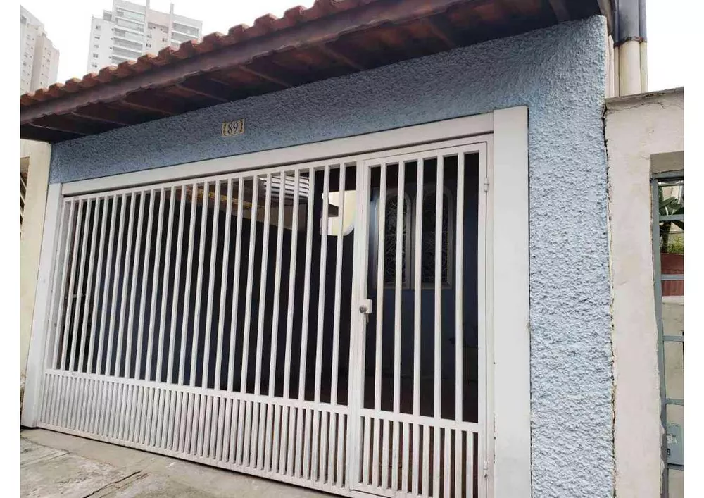 Sobrado à venda com 4 quartos, 250m² - Foto 1