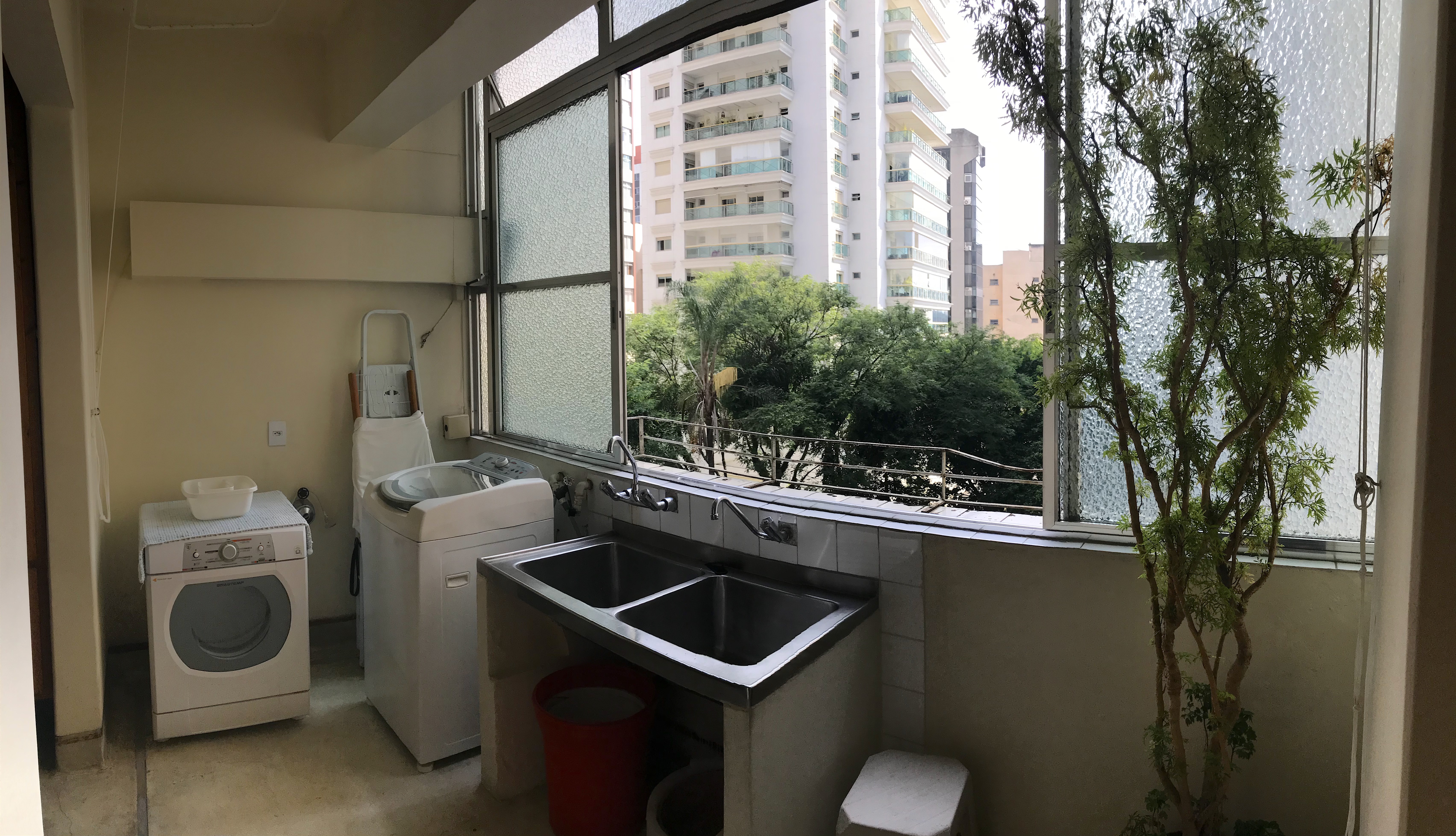 Apartamento à venda com 3 quartos, 208m² - Foto 7